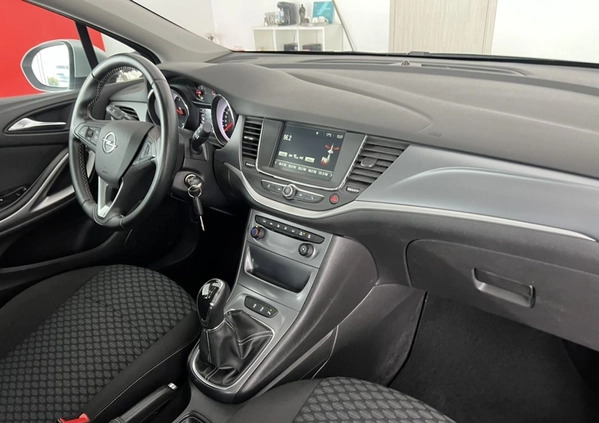 Opel Astra cena 38700 przebieg: 200000, rok produkcji 2017 z Kępno małe 631